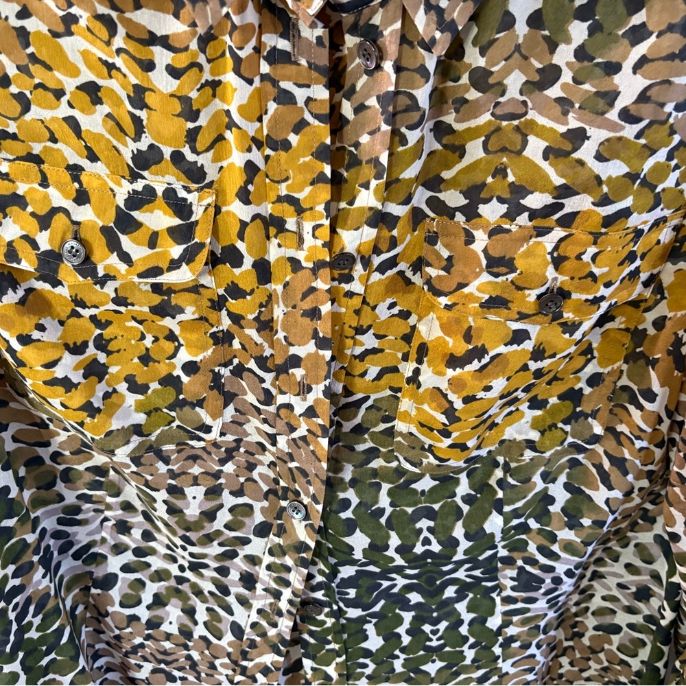 Animal Print Button-Up silk - Picture 4 of 5